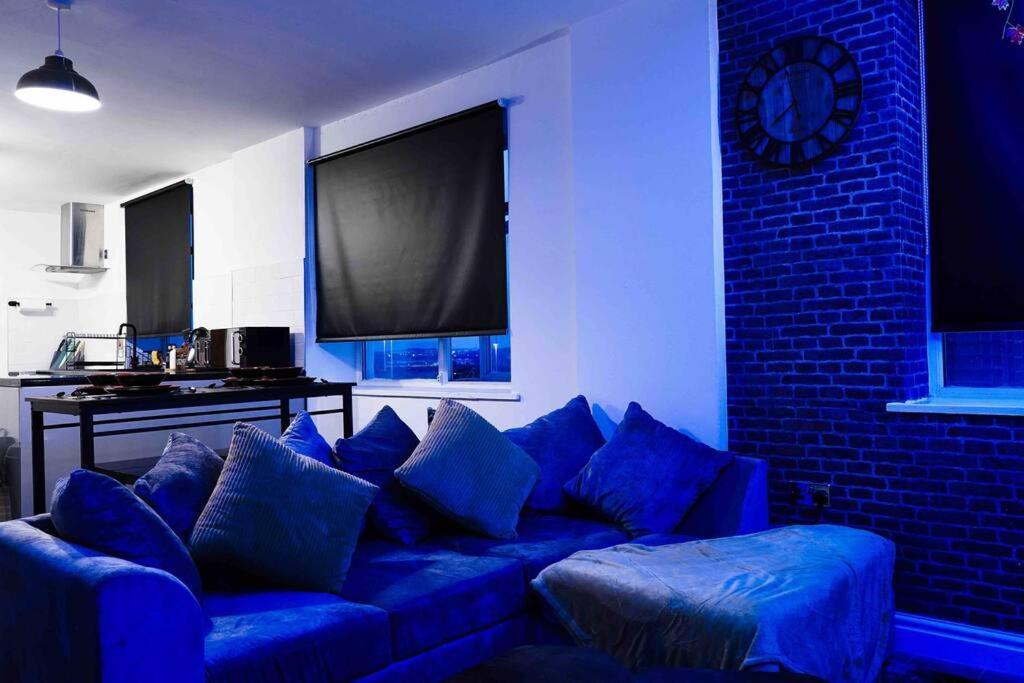 Stunning Two Bed City Centre Apartment Лидс Экстерьер фото